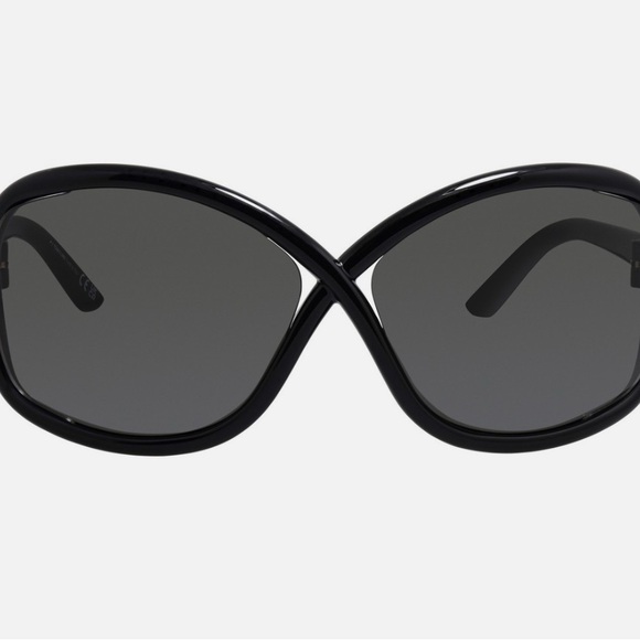 Tom Ford Black Wide Sunglasses - Celebrity Favorite - Picture 5 of 5